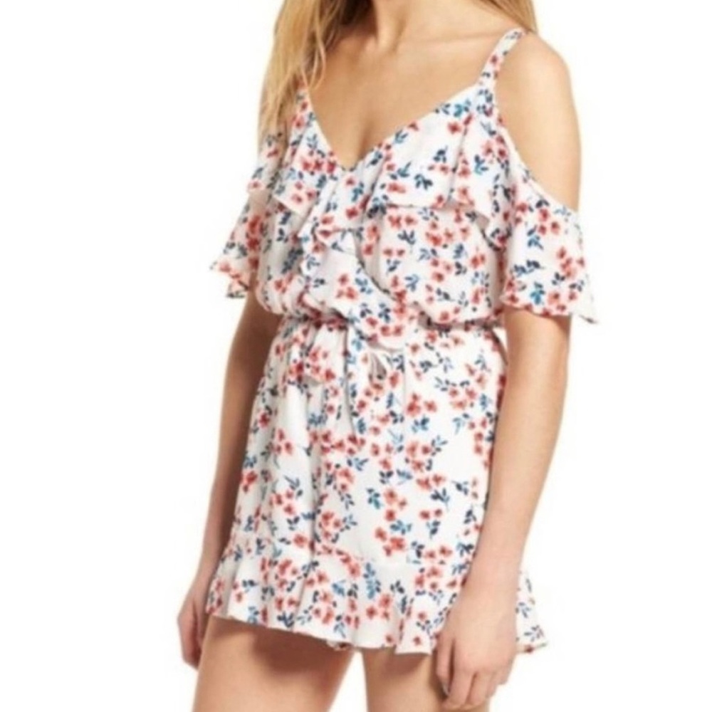 Cupcakes & Cashmere Audrian Cold Shoulder Romper